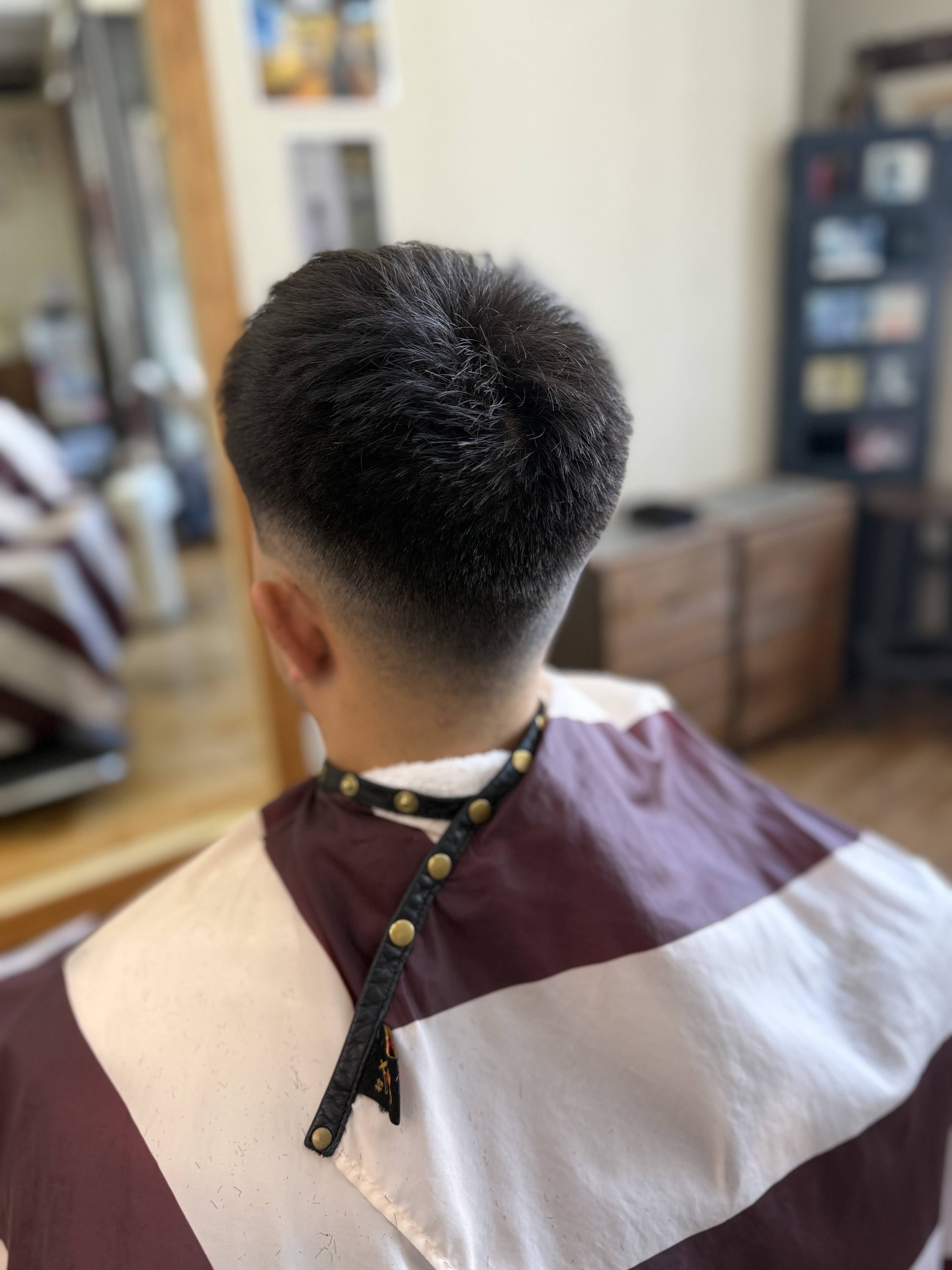 亀岡市 メンズ スキンフェード クロップ風｜アンシャンテヘアー